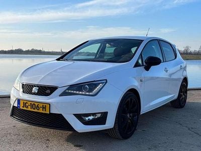 Wit Occasion 2015 Seat Ibiza FR Hatchback | € 8.750 (Duur)