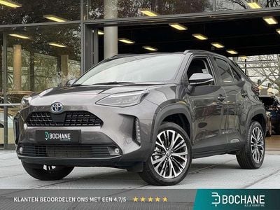 Grijs Occasion 2023 Toyota Yaris Cross Executive SUV | € 29.450 (Eerlijke prijs)