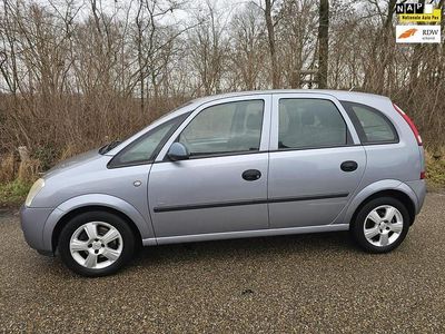 Grijs Occasion 2004 Opel Meriva MPV | € 1.500 (Eerlijke prijs)