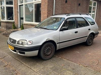 Grijs Occasion 2002 Toyota Corolla Terra Stationwagen | € 2.250 (Eerlijke prijs)