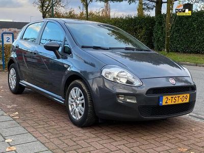 Grijs, metallic lak Occasion 2014 Fiat Punto Evo Street Hatchback | € 4.950 (Duur)