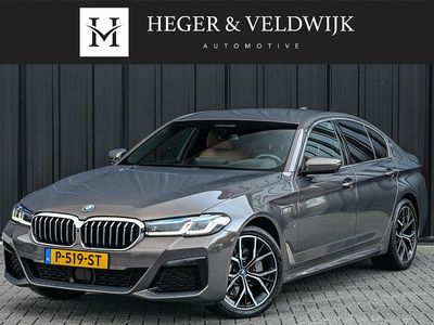 Grijs Occasion 2022 BMW 530 Sedan | € 39.900 (Iets duurder)