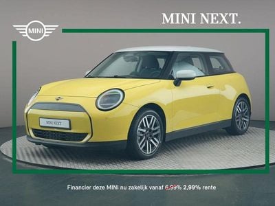 Occasion Mini Cooper Classic 135 kW (184 PK) 2025 Geel Hatchback