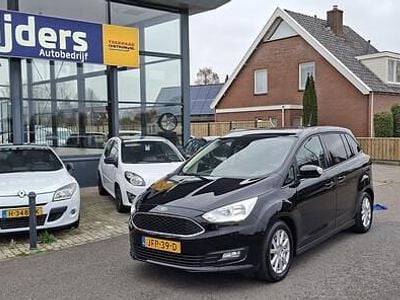 Zwart (metallic) Gebruikt 2018 Ford Grand C-Max Trend MPV | € 13.450 (Iets duurder)