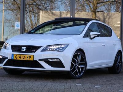 Wit Occasion 2020 Seat Leon FR Hatchback | € 18.745 (Eerlijke prijs)