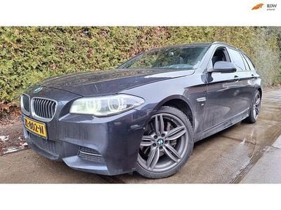 Zwart (metallic) Occasion 2016 BMW 530 Luxury Line Stationwagen | € 11.900