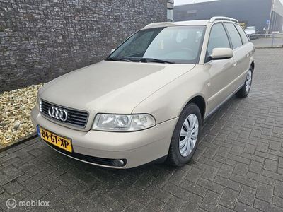 tweedehands Audi A4 Avant 1.8 5V Advance Automaat, Airco , Trekhaak