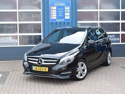 Zwart Gebruikt 2016 Mercedes B180 Prestige MPV | € 13.400 (Iets duurder)