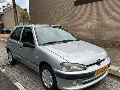 Peugeot 106