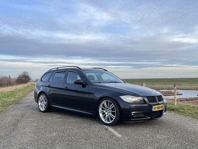 Zwart Occasion 2006 BMW 325 Stationwagen | € 6.300 (Iets duurder)
