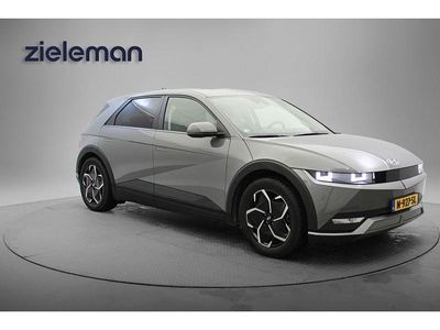 Grijs (metallic) Occasion 2021 Hyundai Ioniq Style Hatchback | € 19.845 (Duur)