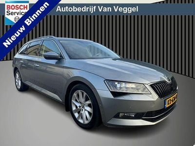 Grijs Gebruikt 2016 Skoda Superb Business Line Stationwagen | € 8.250 (Eerlijke prijs)