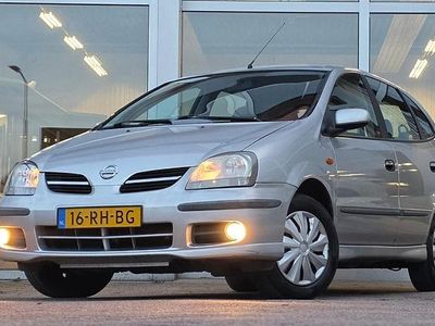 Nissan Almera Tino