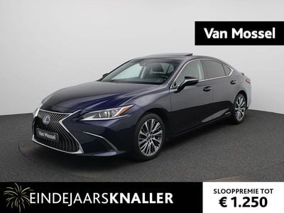 Blauw Gebruikt 2019 Lexus ES300H Luxury Line Sedan | € 29.445 (Super prijs)