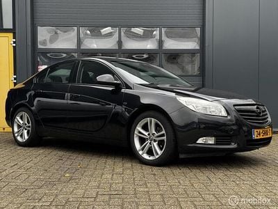 Zwart Gebruikt 2011 Opel Insignia Edition Sedan | € 5.999 (Iets duurder)