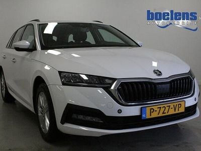 Wit Occasion 2022 Skoda Octavia Ambition Stationwagen | € 16.739 (Goede deal)