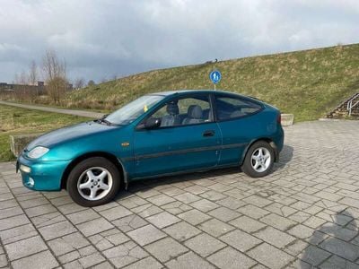 Mazda 323