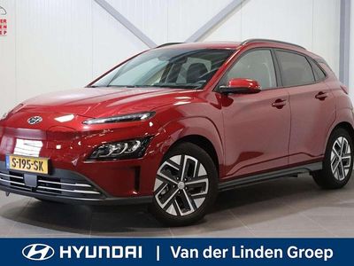 Rood metallic Gebruikt 2023 Hyundai Kona Premium SUV | € 28.995 (Duur)