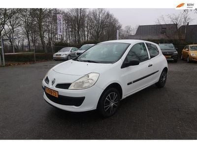 Occasion Renault Clio II Expression 68 PK (50 kW) 2009 Wit Hatchback