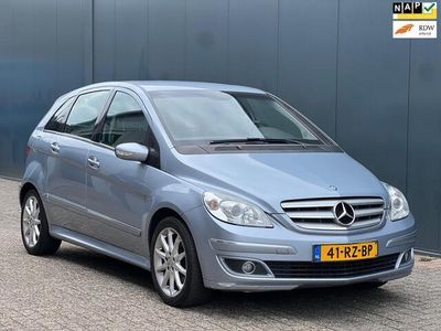 Mercedes B200
