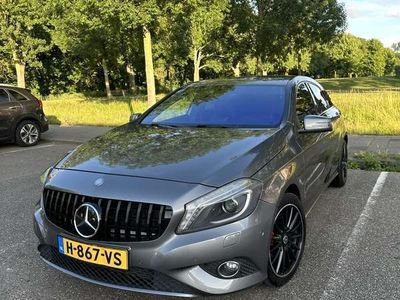 Grijs Gebruikt 2013 Mercedes A180 Prestige Hatchback | € 9.999 (Eerlijke prijs)