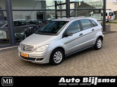 tweedehands Mercedes B170 automaat, cruise, airco, trekhaak, nette auto