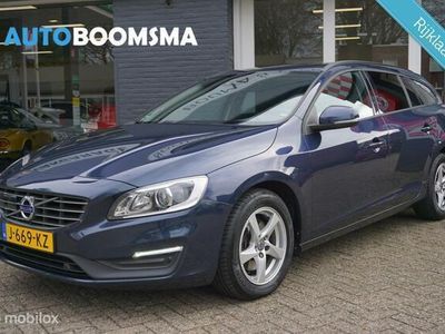 tweedehands Volvo V60 2.0 D4 181pk Summum Clima Cruise Navi Trekhaak