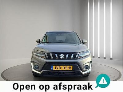Grijs (metallic) Occasion 2023 Suzuki Vitara SUV | € 23.950 (Goede deal)