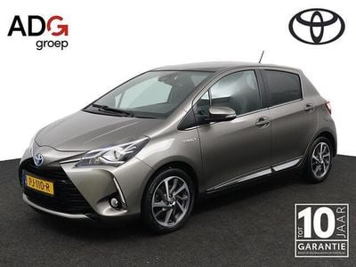 Occasion Toyota Yaris Executive 101 PK (74 kW) 2017 Grijs Hatchback