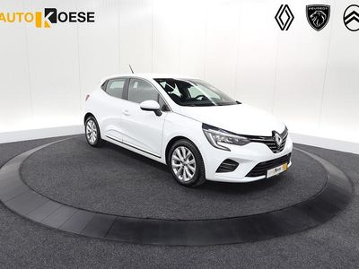 Wit Gebruikt 2023 Renault Clio V Techno Hatchback | € 16.900 (Eerlijke prijs)