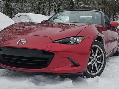 Rood (metallic) Occasion 2022 Mazda MX5 Exclusive-Line Cabriolet | € 29.950 (Eerlijke prijs)