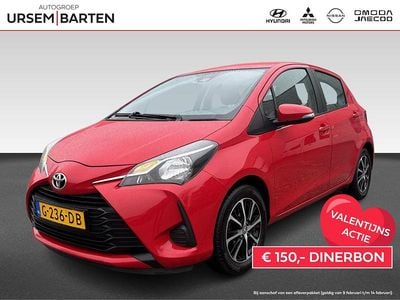 Rood Occasion 2019 Toyota Yaris Connect Style Hatchback | € 11.930 (Goede deal)