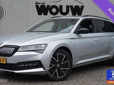 Grijs Occasion 2023 Skoda Superb SportLine Stationwagen | € 35.845