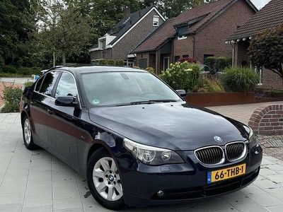 BMW 523