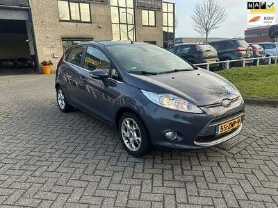 Grijs Occasion 2013 Ford Fiesta Titanium Hatchback | € 3.750 (Goede deal)