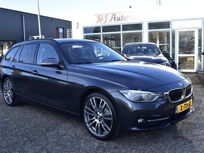 Grijs Gebruikt 2015 BMW 320 Sport Line Stationwagen | € 16.950 (Iets duurder)