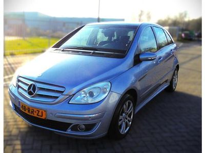 Mercedes B200