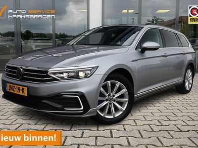 Grijs (metallic) Gebruikt 2021 VW Passat Business Stationwagen | € 21.900 (Goede deal)