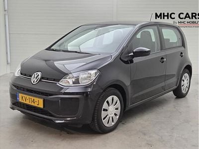 Zwart Gebruikt 2017 VW up! Move Hatchback | € 7.800 (Eerlijke prijs)