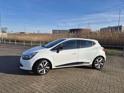 Wit Occasion 2015 Renault Clio IV Hatchback | € 7.950 (Eerlijke prijs)