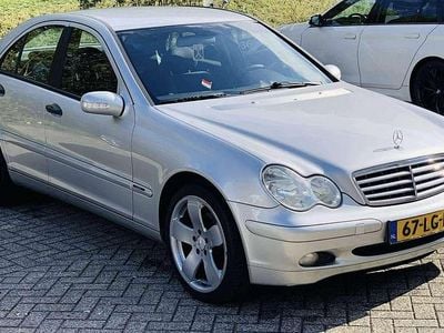 Grijs Gebruikt 2003 Mercedes C180 Classic Sedan | € 1.999 (Goede deal)
