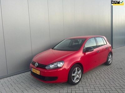 Rood Gebruikt 2011 VW Golf VI Trendline Hatchback | € 3.950 (Goede deal)