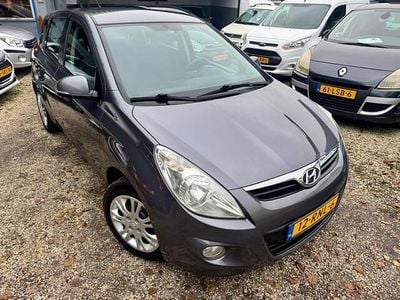 Grijs Gebruikt 2011 Hyundai i20 Hatchback | € 2.750 (Eerlijke prijs)