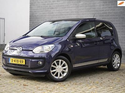 Blauw Gebruikt 2015 VW up! high up! Hatchback | € 6.999 (Eerlijke prijs)
