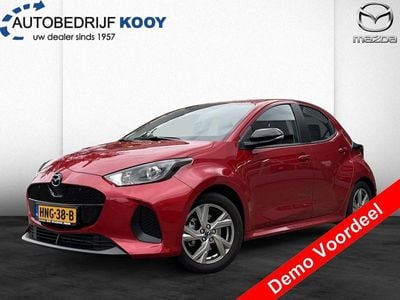 Formal red (rood metallic) Gebruikt 2025 Mazda 2 Exclusive-Line Hatchback | € 25.900 (Eerlijke prijs)