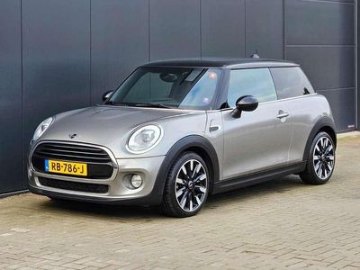 Grijs Gebruikt 2017 Mini Cooper Hatchback | € 12.999 (Goede deal)