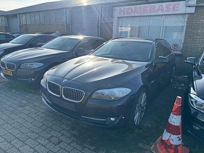 Zwart Occasion 2011 BMW 525 Stationwagen | € 3.199