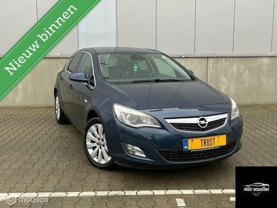 Blauw Gebruikt 2011 Opel Astra Sport Hatchback | € 6.495 (Eerlijke prijs)