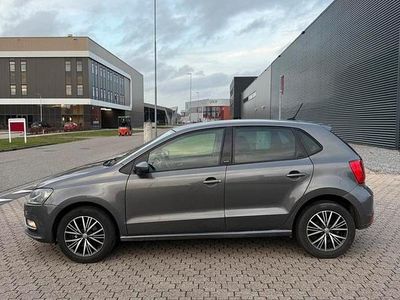 Grijs Gebruikt 2016 VW Polo Allstar Hatchback | € 12.895 (Eerlijke prijs)
