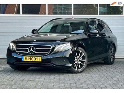 Zwart Gebruikt 2017 Mercedes E220 AMG line Stationwagen | € 19.995 (Eerlijke prijs)